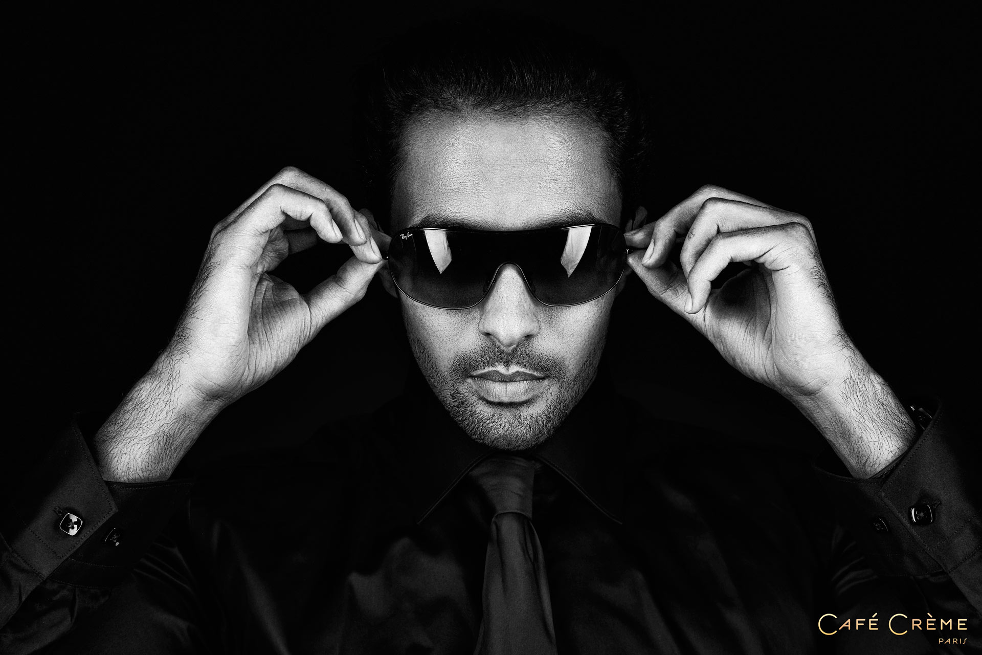 HOMMES 092 FATAH lunettes_MG_7746 CCP 1920.jpg